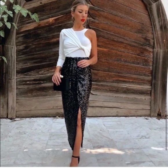 ZARA Ruched Sequin Skirt - Picture 4 of 12